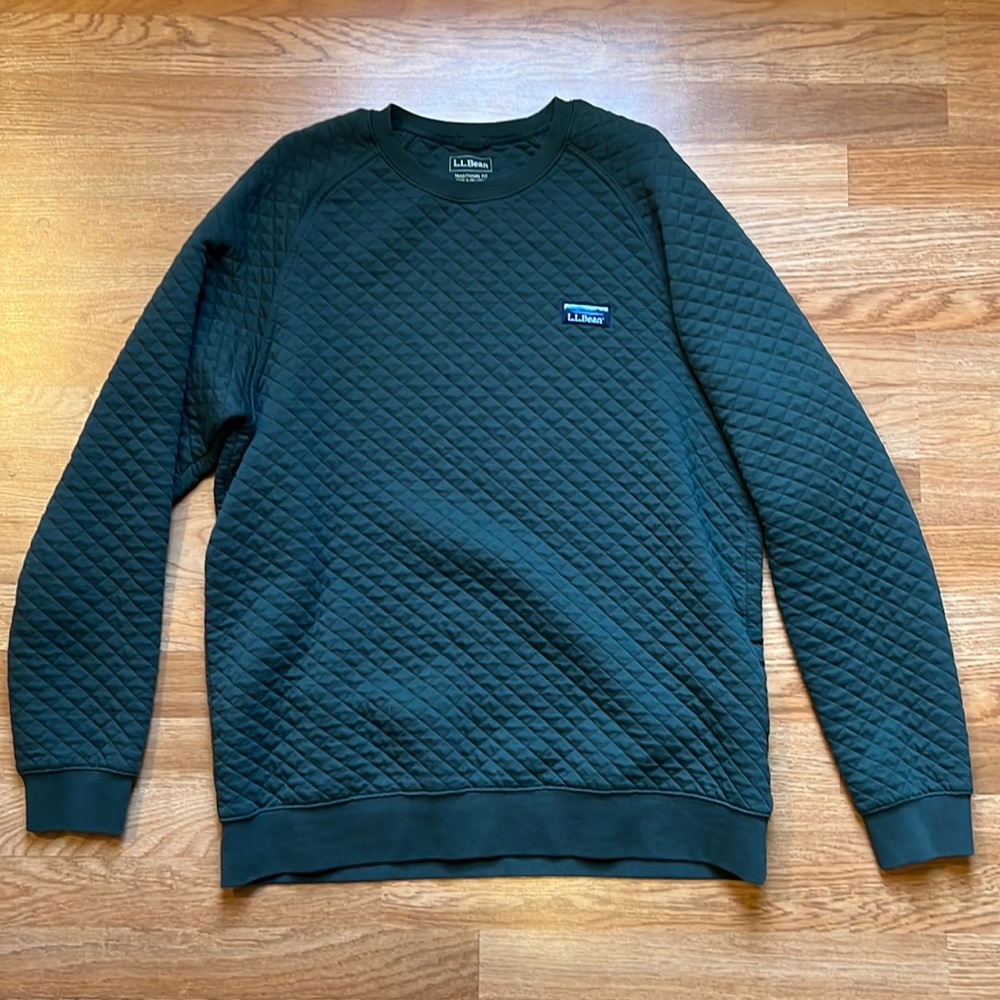 LL Bean - Large Tall - Green quilted sweater - like new condition